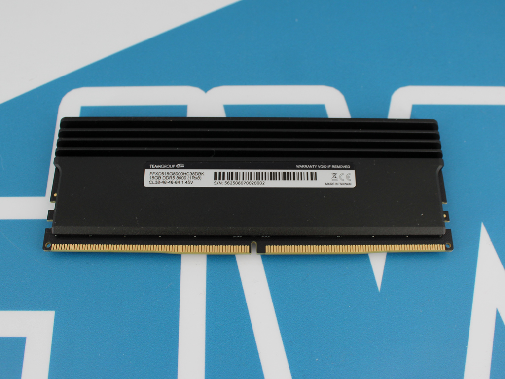 Der T-FORCE XTREEM in Narvik Black.